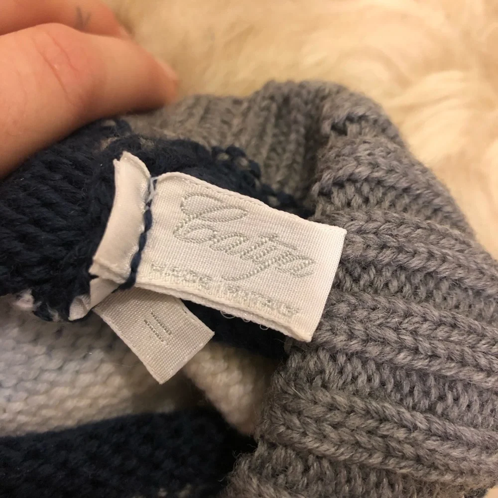 Catya Pom Pom Hat